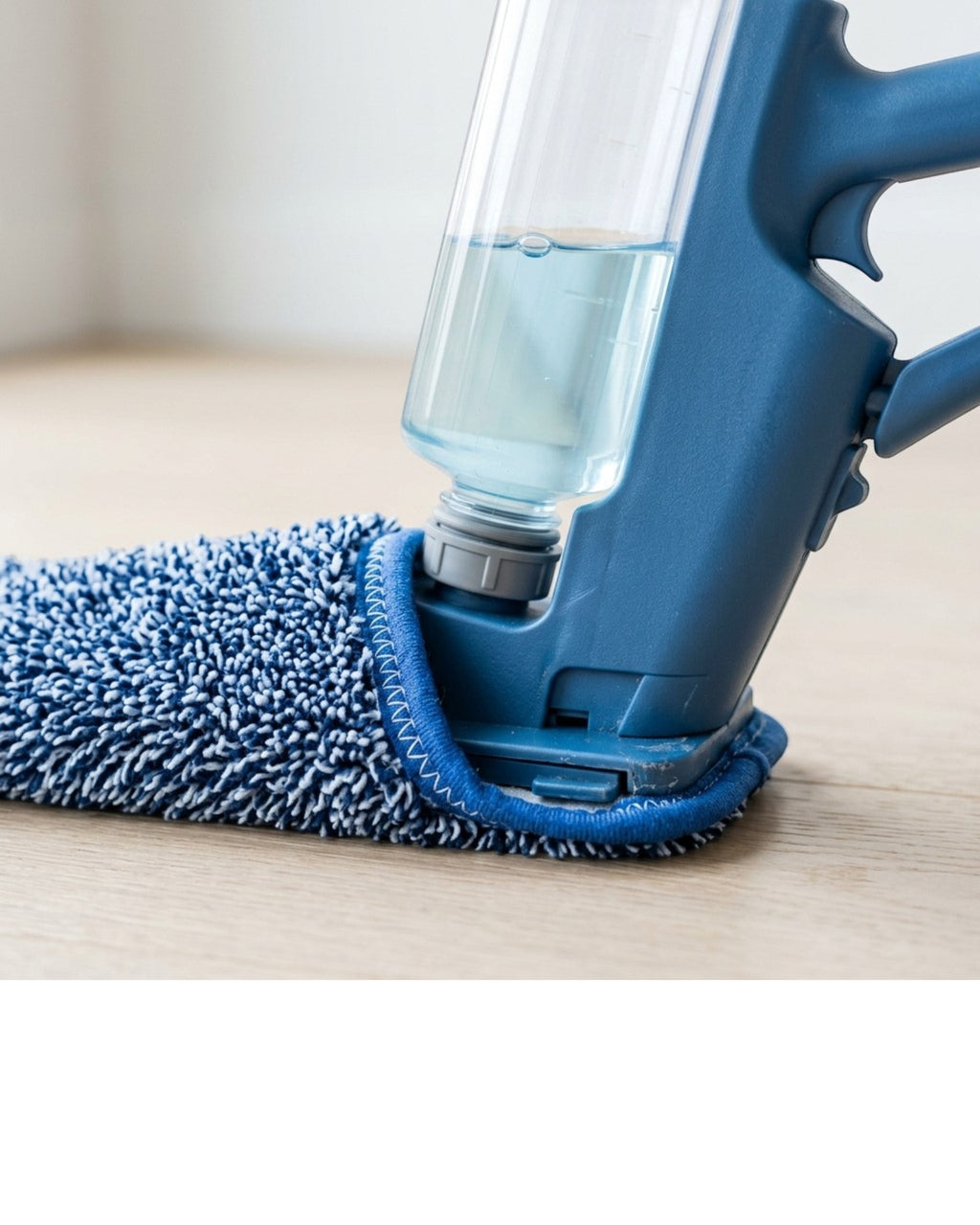 Minmly Spray Mop Refillable Bottle Microfiber Pad Blue